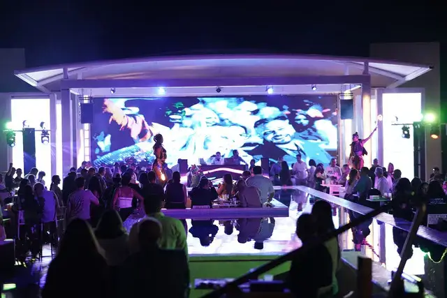 Evento Nocturno MedConnect